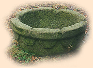 Becken des Taufsteins aus dem 13. Jahrhundert